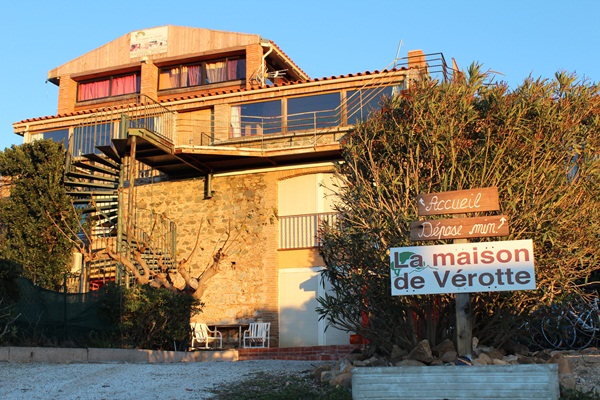 la maison de vérotte gite et maison d'hôte Claira Un mas préservé à proximité de Perpignan